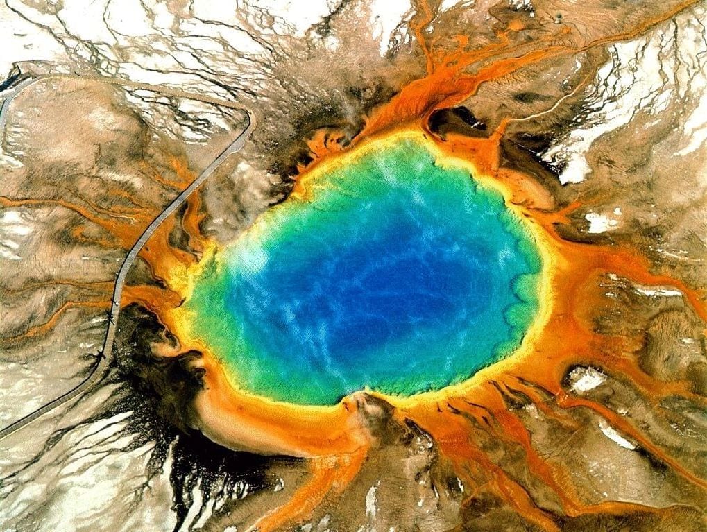 Yellowstone, 170 terremoti in un mese: vulcanologi preoccupati