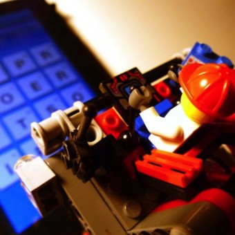 Lego Vs. Ruzzle: retroscena della nascita di un robot