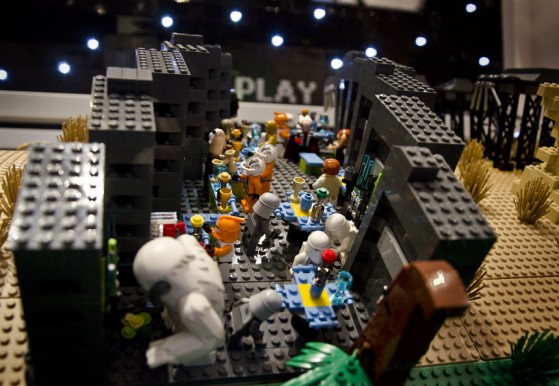 Star Wars Barrel Organ Made of 20,000 Lego Bricks