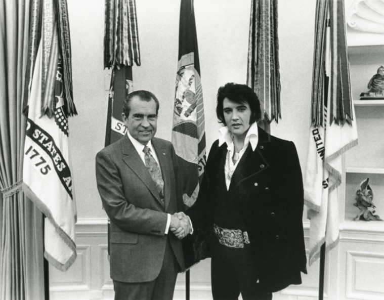 Quella volta che Elvis incontrò Nixon per un Distintivo
