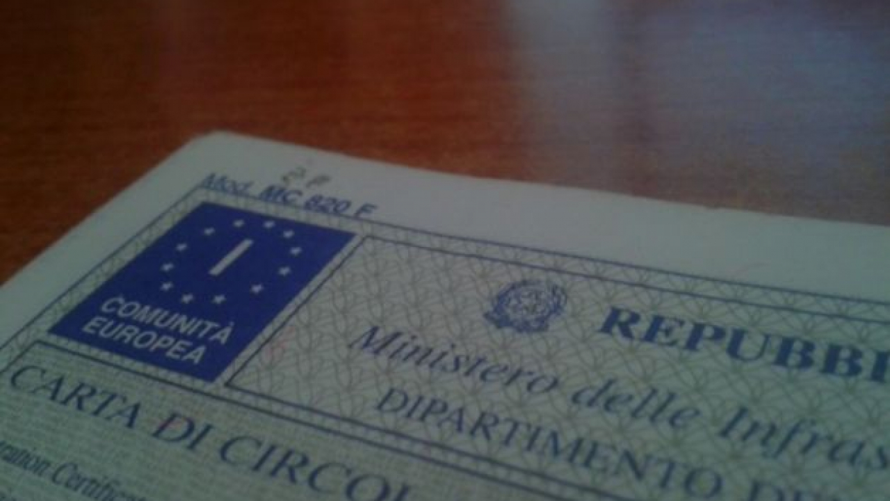 Trapasso fai da te: il passaggio di proprietà di un mezzo