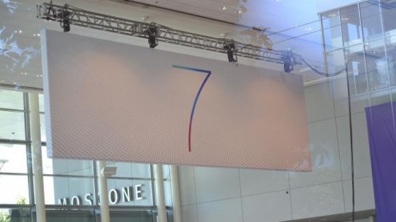 WWDC 7 banner outside TR taken-580-75