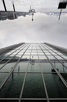 Orig-Building-D-HH-Dockland-Glass-Wall-'10-WF