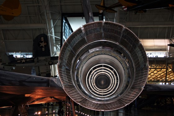 Blackbird_SR-71_engine_nozzle