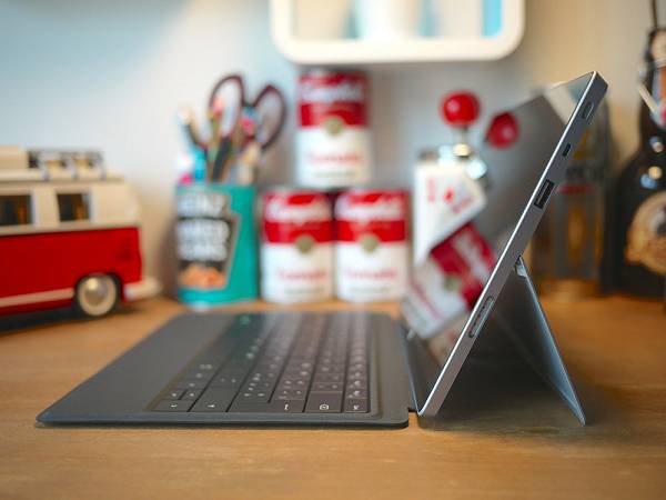 Surface 213