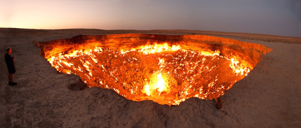 Darvasa_gas_crater_panorama