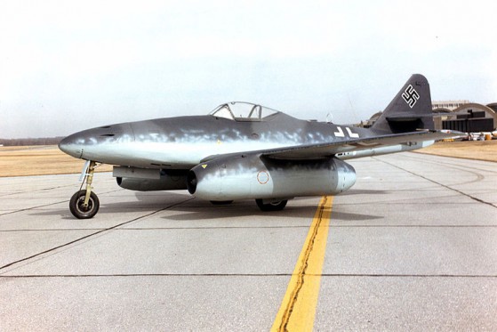 800px-Messerschmitt_Me_262A_at_the_National_Museum_of_the_USAF