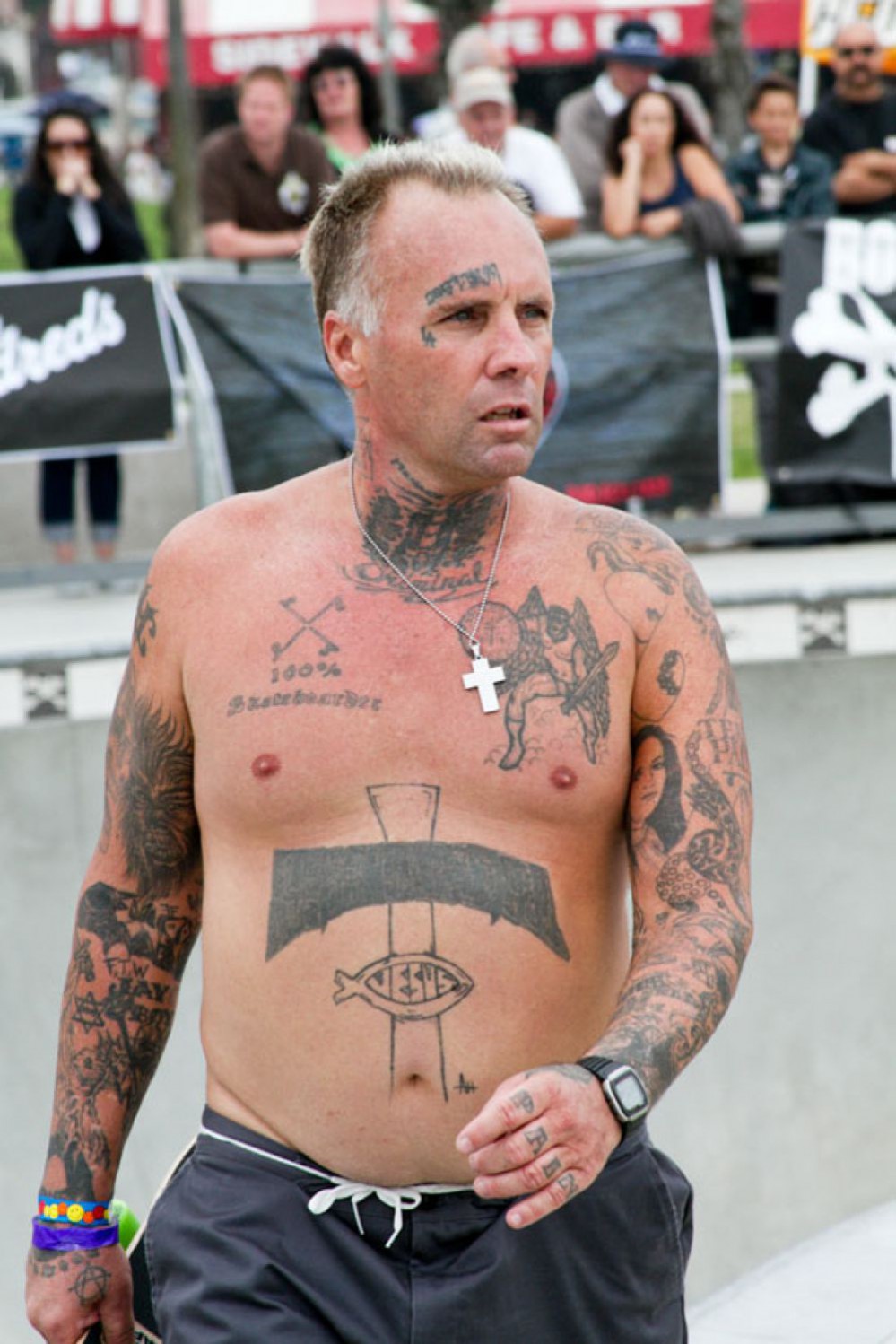 Z-boy jay adams. Джей адамс в молодости. Джей адамс. Jay adams короли догтауна. Джей адамс в молодости.