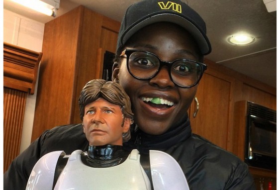 Lupita-Nyongo-cappello-Star-Wars-Episodio-VII