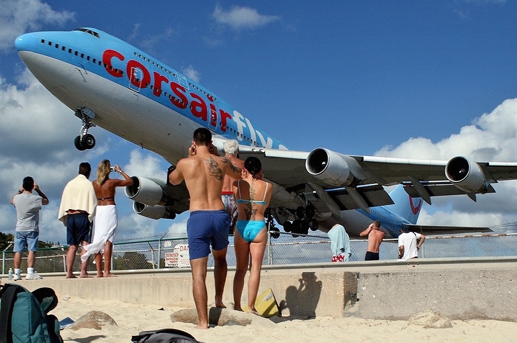 Planes Spotters: Aerei, foto e tanta passione