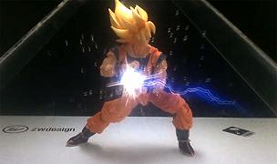 Goku, action figure con ologramma