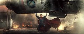 Batman v Superman: Dawn of Justice – Teaser Trailer Italiano Ufficiale