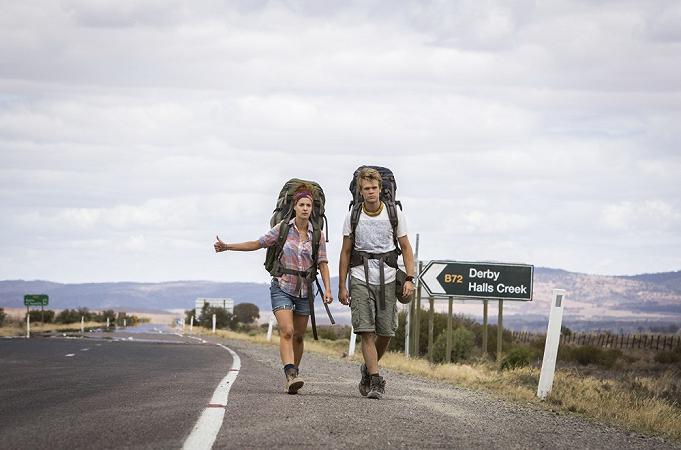 Wolf-Creek-2_Shannon-Ashlyn-as-Katarina-and-Phillipe-Klaus-as-Rutger_on-road-hitchhicking-1