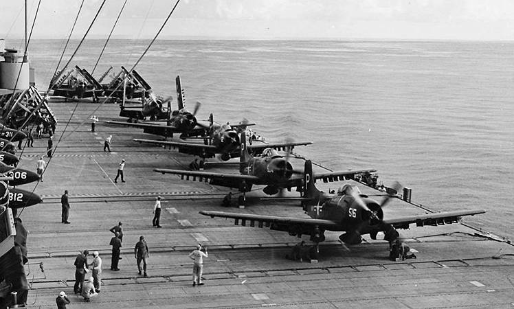 AD-4s_VA-105_on_USS_Randolph_(CVA-15)_1953