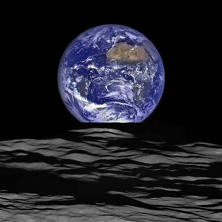 earth_and_limb_m1199291564l_color_2stretch_mask_0