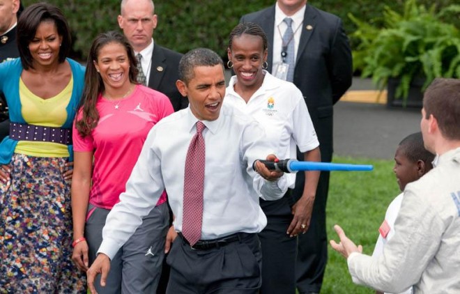 Barack Obama: “gli UFO esistono e vanno presi seriamente”, ma lasciate perdere i complotti