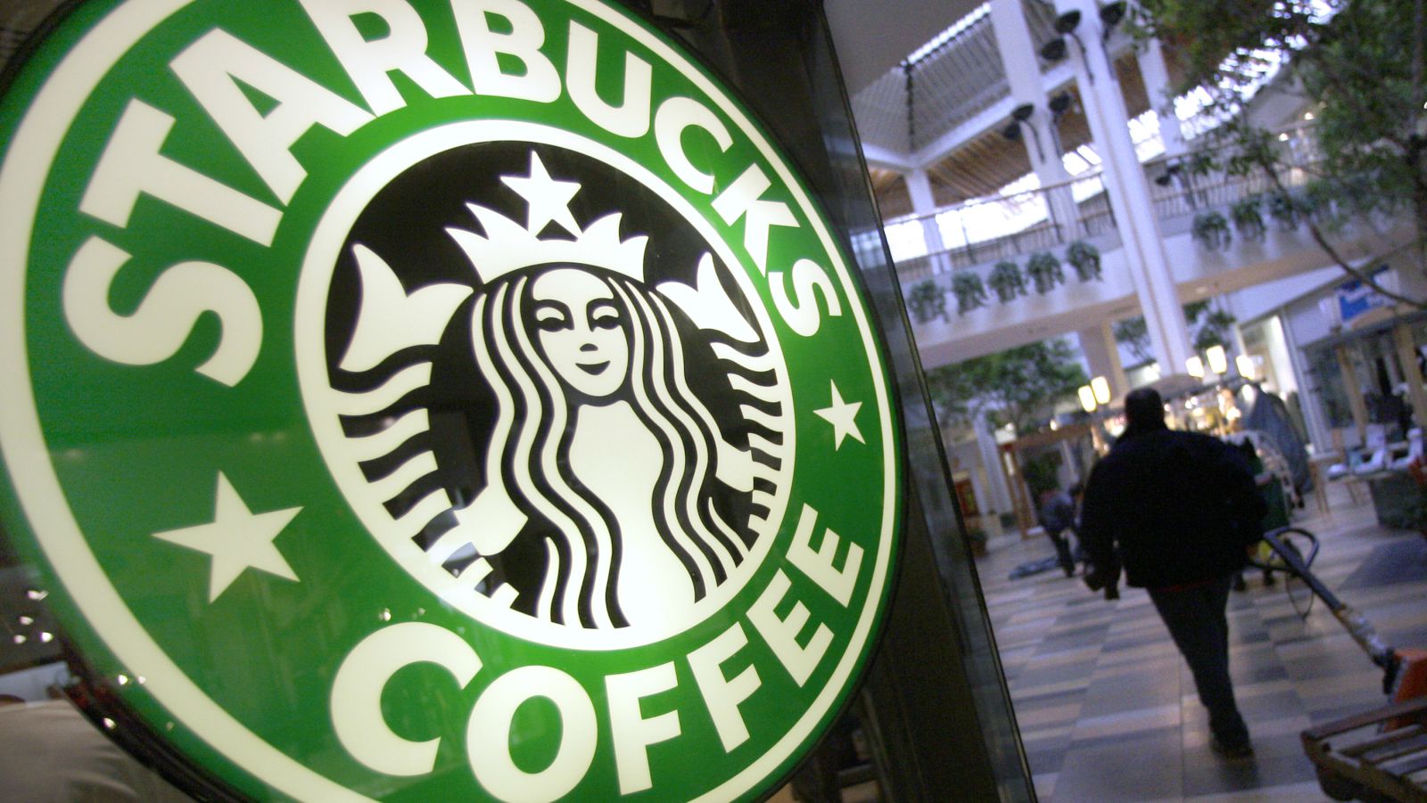McDonald's e Starbucks testano la criptovaluta cinese