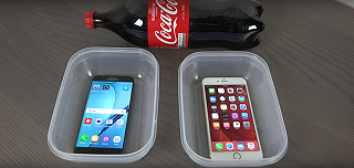 Galaxy S7 Edge e iPhone 6s Plus: Coca-Cola Test