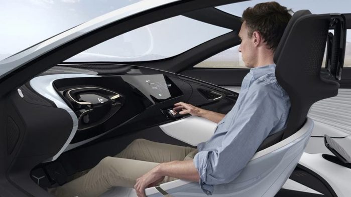 Auto A Guida Autonoma In Commercio