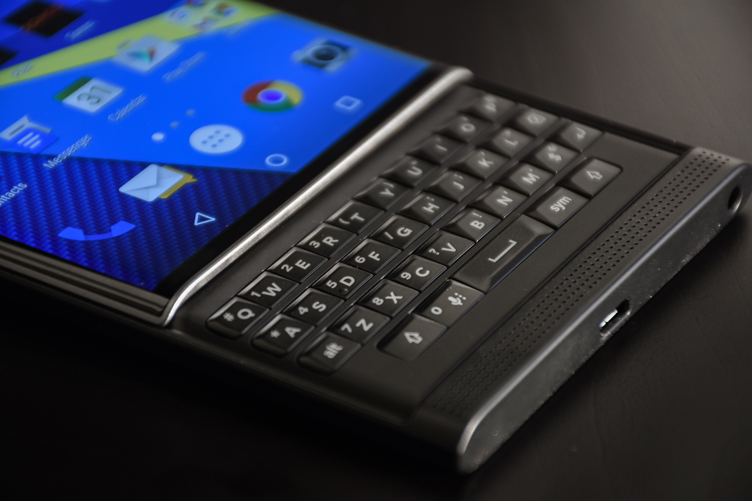 BlackBerry: in arrivo un modello con tastiera QWERTY e supporto al 5G?