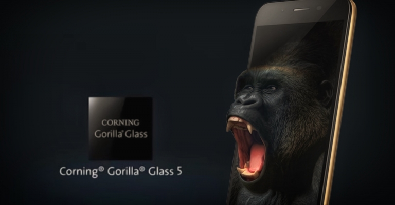 Gorilla Glass 5 sarà resistente alle cadute da selfie