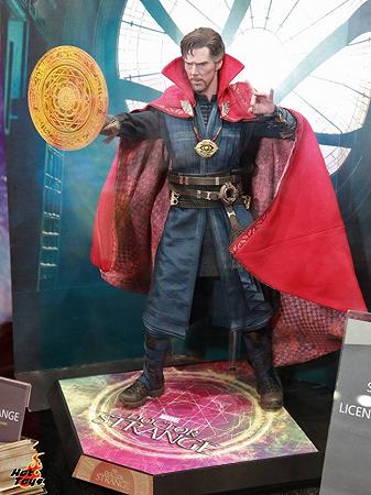 Doctor-Strange-Hot-Toys