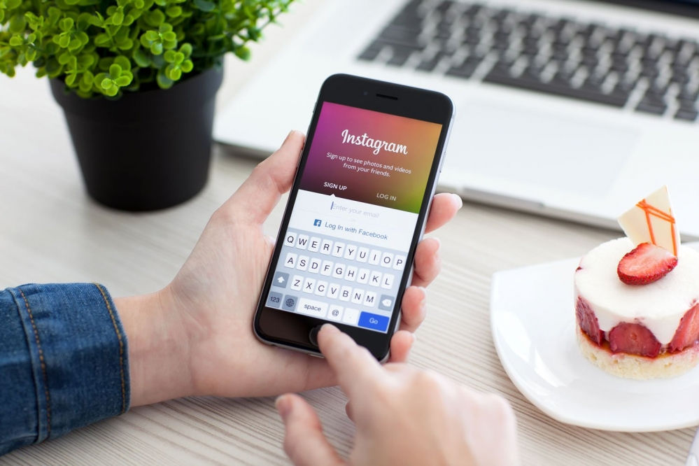 Instagram introduce la moderazione nei commenti