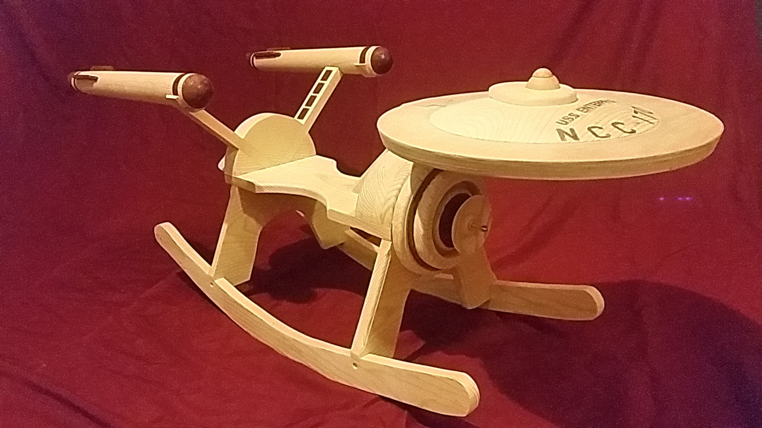 Star Trek Enterprise: il cavallo a dondolo fatto a mano