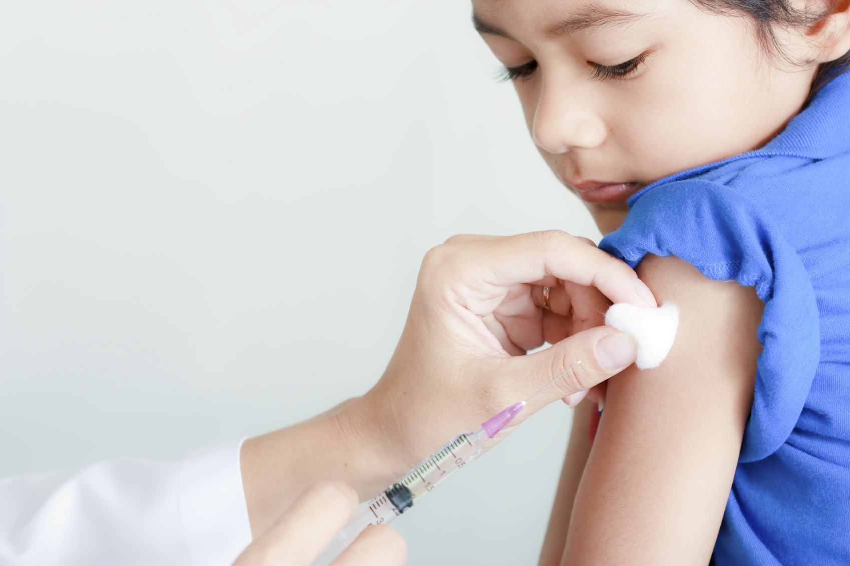 Calano ancora le vaccinazioni, regioni a rischio epidemie