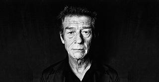 Un video tributo per la carriera di John Hurt