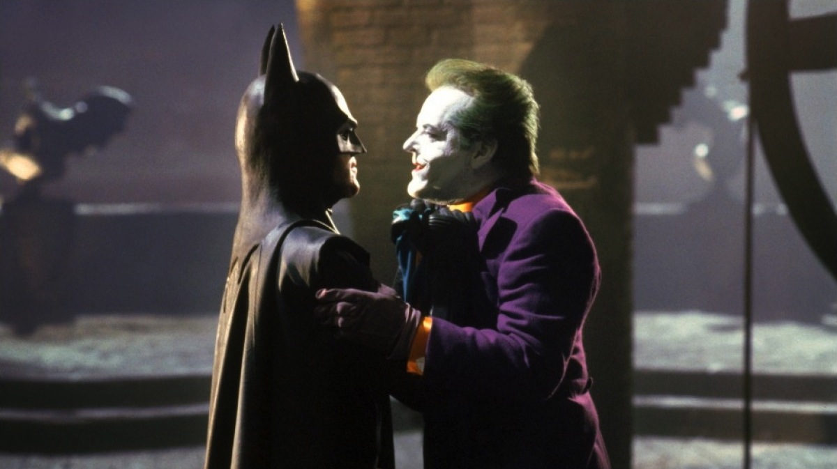 Michael Keaton distrugge Batman Forever