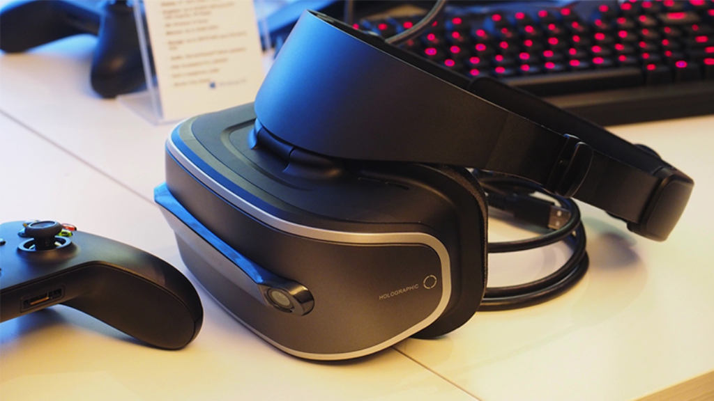 Lenovo, annunciato l'arrivo di un visore VR
