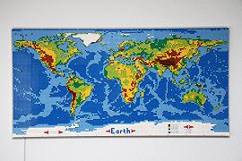 Tenete traccia delle vostre vacanze su questa enorme cartina geografica LEGO
