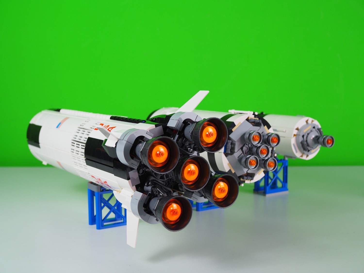 Lego NASA Saturn V 21309