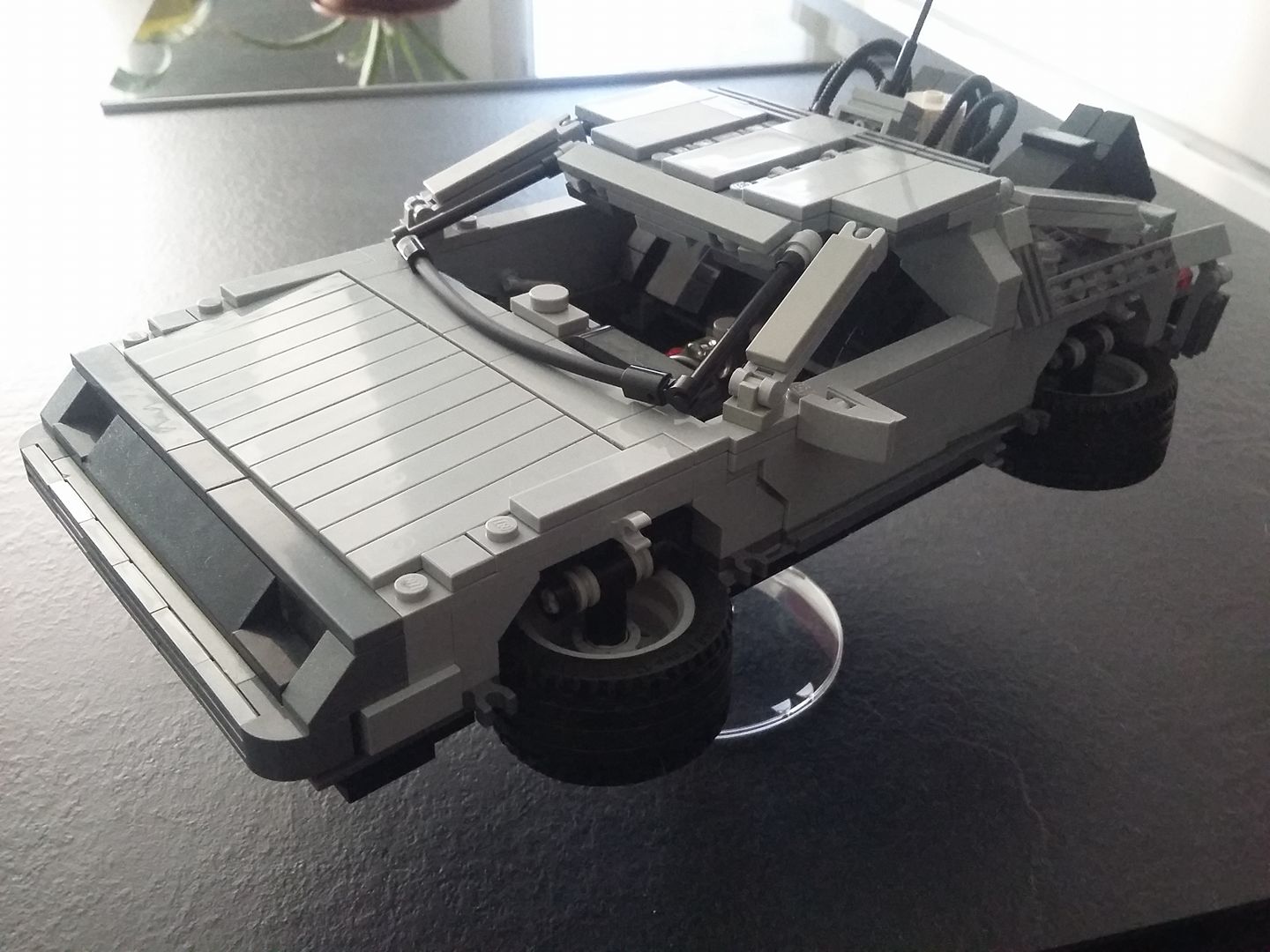 Istruzioni disponibili per la DeLorean LEGO