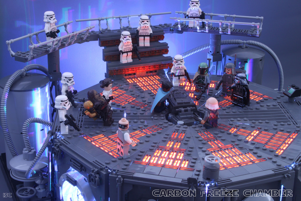 La Carbon Freeze Chamber e la Darth Vader Transformation in LEGO