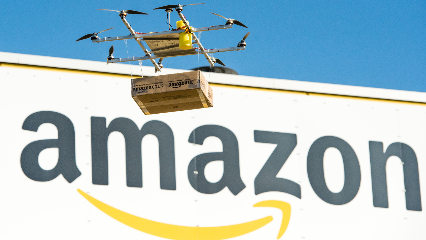 Amazon brevetta drone capace di interpretare segnali umani