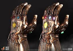 Hot Toys presenta il Guanto dell’Infinito: Infinity Gauntlet Life-Size Collectible