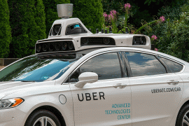 Guida autonoma, migliore con l’IA di Waymo e Uber