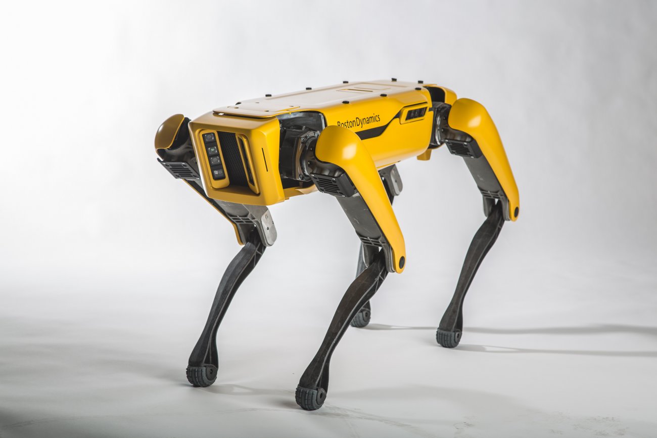 MSCHF, l’arte della protesta contro un futuro a marchio Boston Dynamics