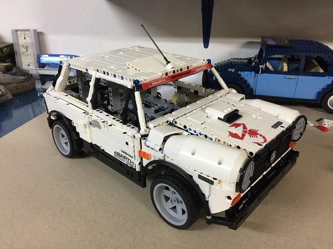 L’Abarth A112 è la nuova opera LEGO Technic di Davide