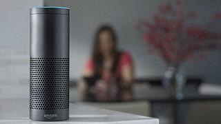 Alexa registra silenziosamente una conversazione e la invia a un contatto