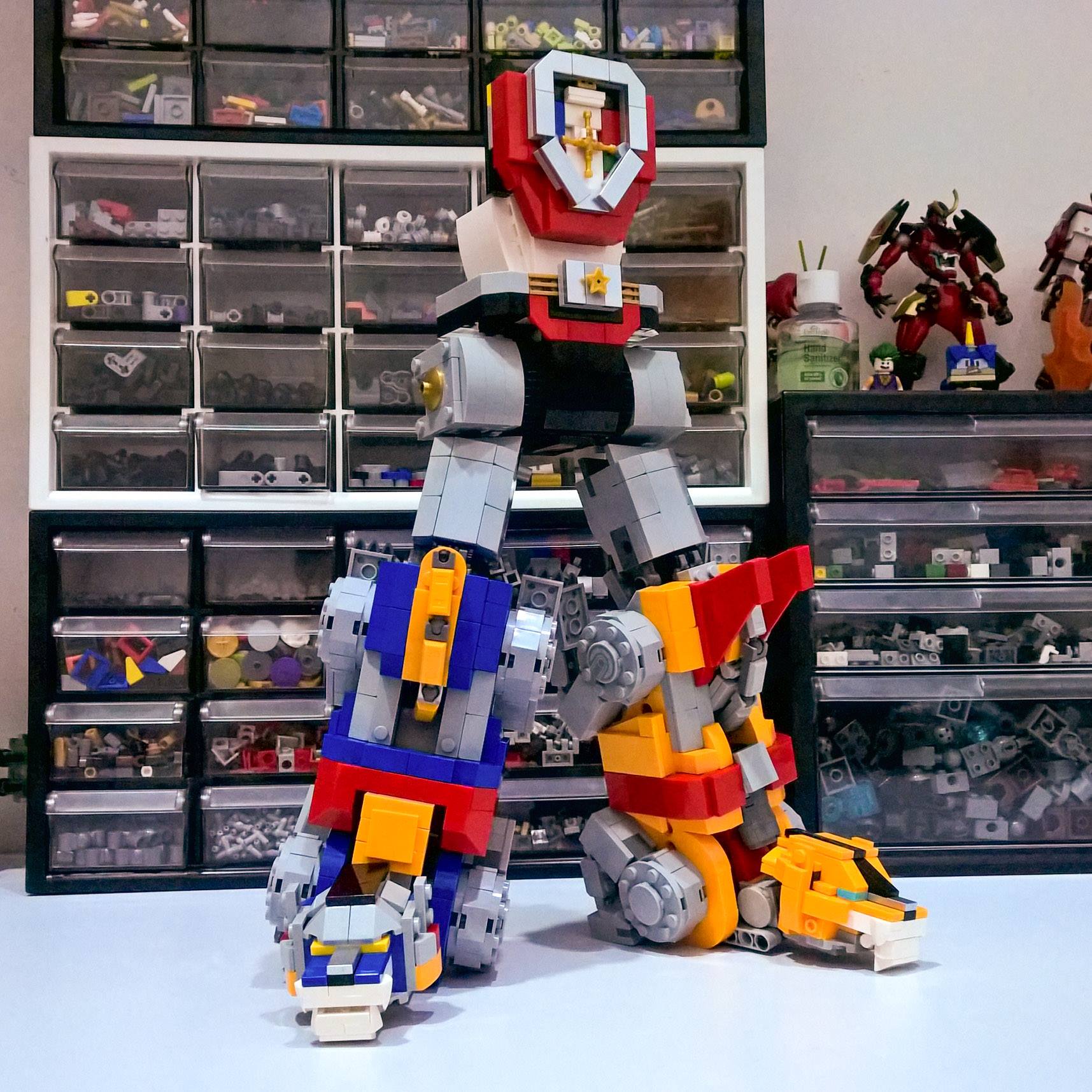 [AGGIORNATO] Chubbybots è già al lavoro sul set LEGO Ideas di Voltron