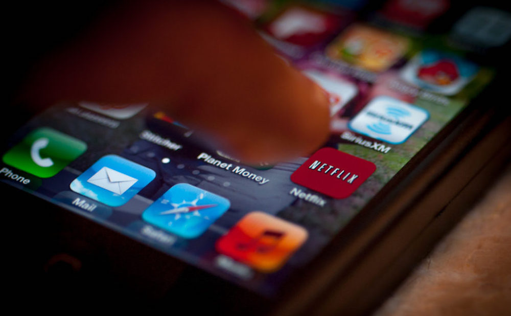 Netflix: Farlo in pubblico è la nuova frontiera del binge watching