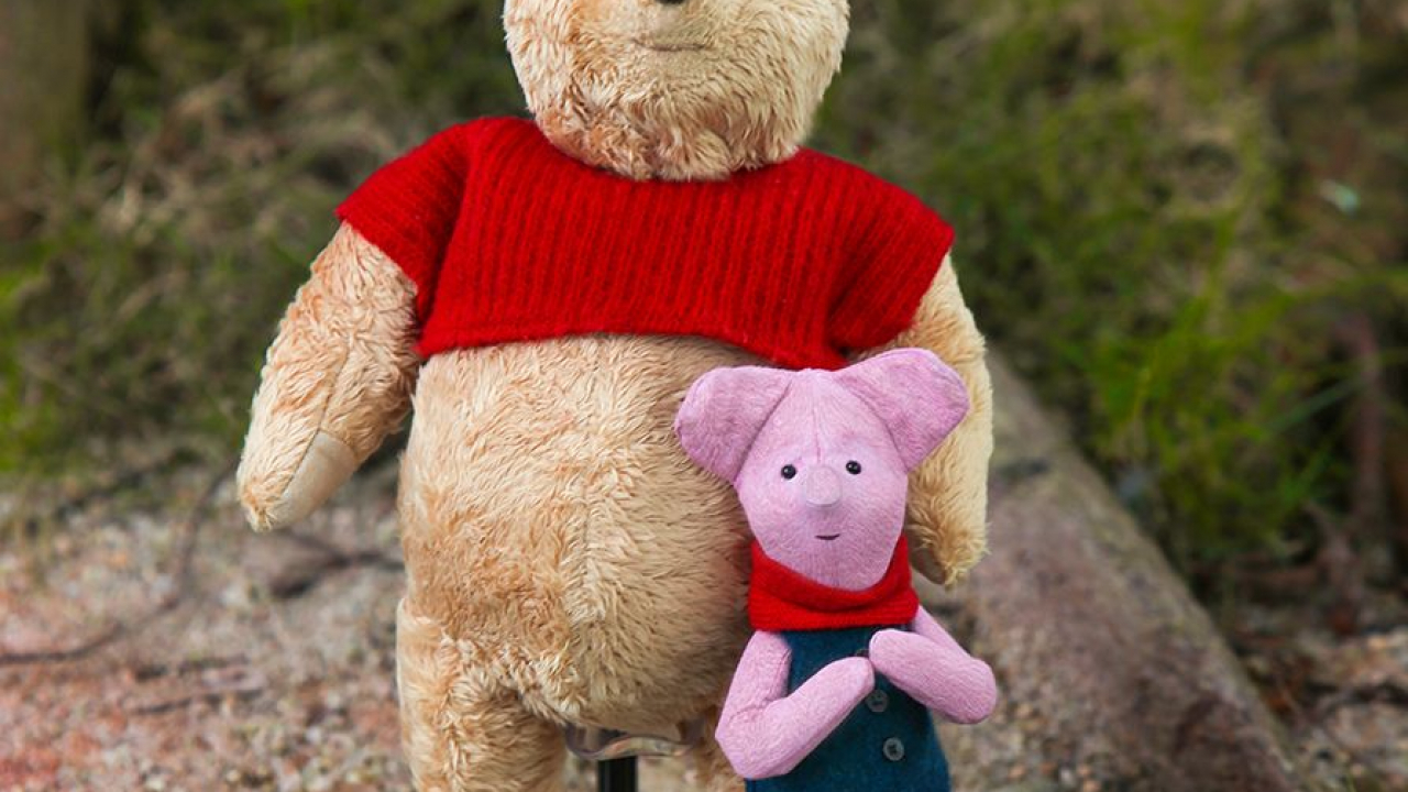 Christopher Robin – Winnie the Pooh & Piglet (Collectible Set)