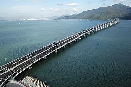 Apre ufficialmente in Cina il più lungo ponte sul mare