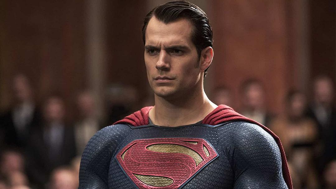 Henry Cavill: per Jason Momoa non abbandonerà il ruolo di Superman