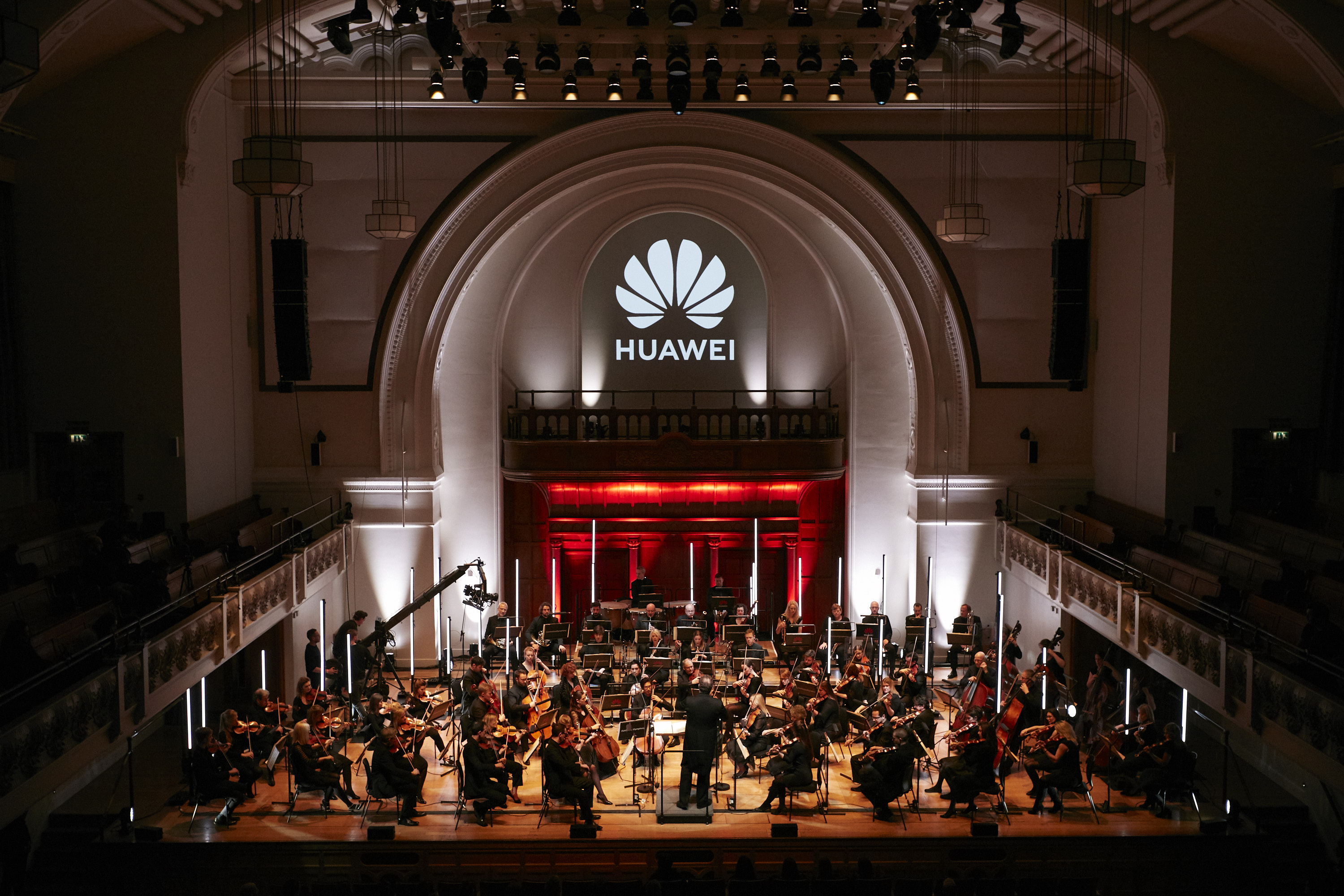 Huawei Unfinished Symphony: quando la creatività umana incontra l’intelligenza artificiale
