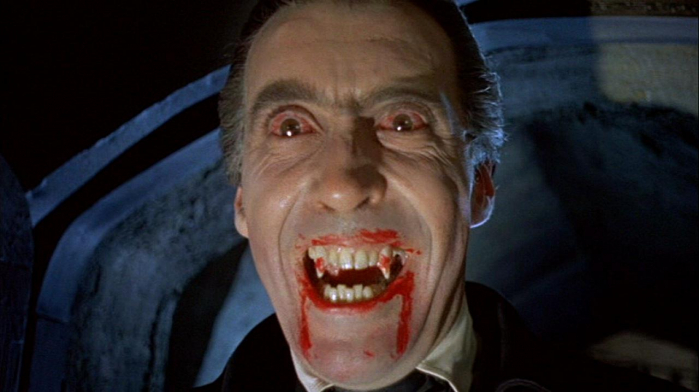 Christopher Lee nel ruolo di Dracula per la Hammer Film