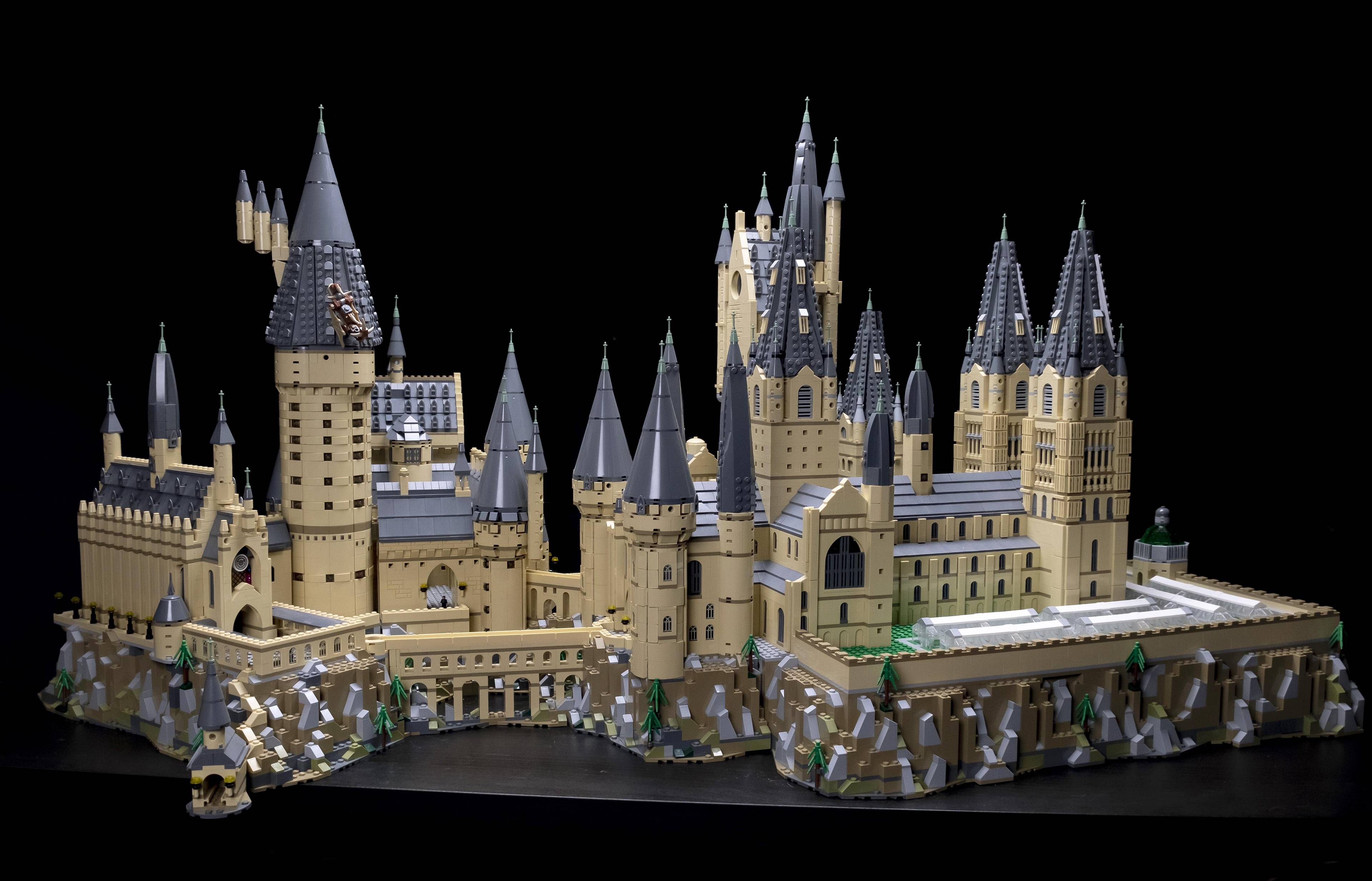 Il Castello di Hogwarts LEGO in formato extra-large